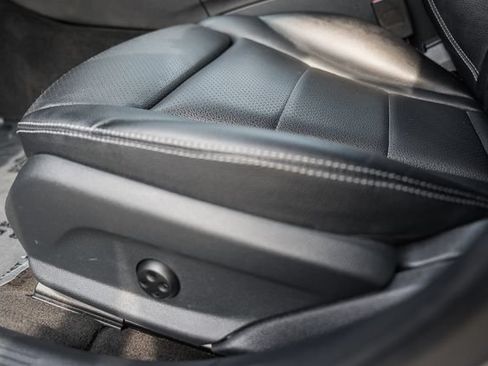 Used 2015 Mercedes-Benz C 300 4MATIC Sedan image 33