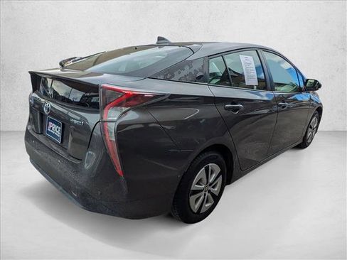 Used 2017 Toyota Prius Three image 4