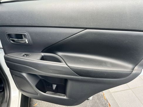 Used 2015 Mitsubishi Outlander GT image 27