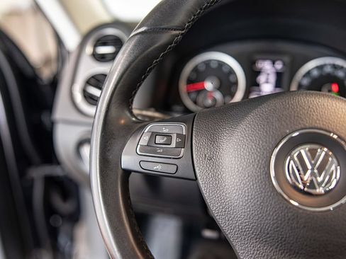Used 2017 Volkswagen Tiguan S AWD/4WD image 24