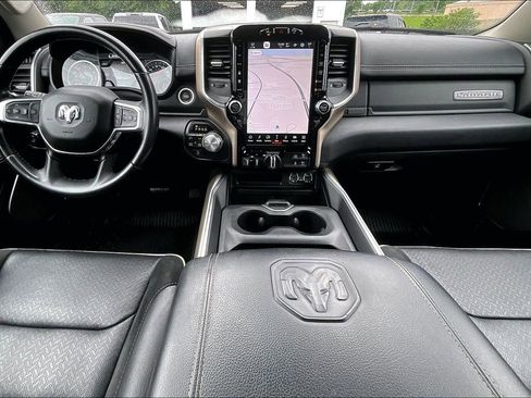 Used 2022 RAM 1500 Laramie AWD/4WD image 10