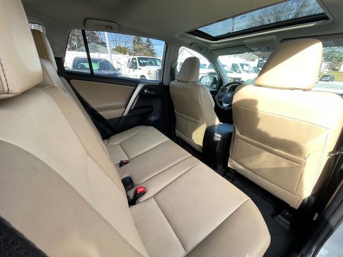 Used 2014 Toyota RAV4 Limited w/ Technology Package image 32