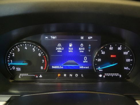 Used 2022 Ford Explorer XLT w/ Equipment Group 202A AWD/4WD image 23