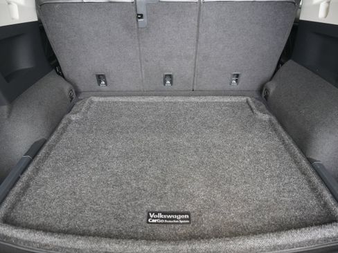 Used 2022 Volkswagen Tiguan SE AWD/4WD image 28
