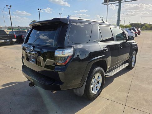 Used 2016 Toyota 4Runner SR5 Premium AWD/4WD image 3
