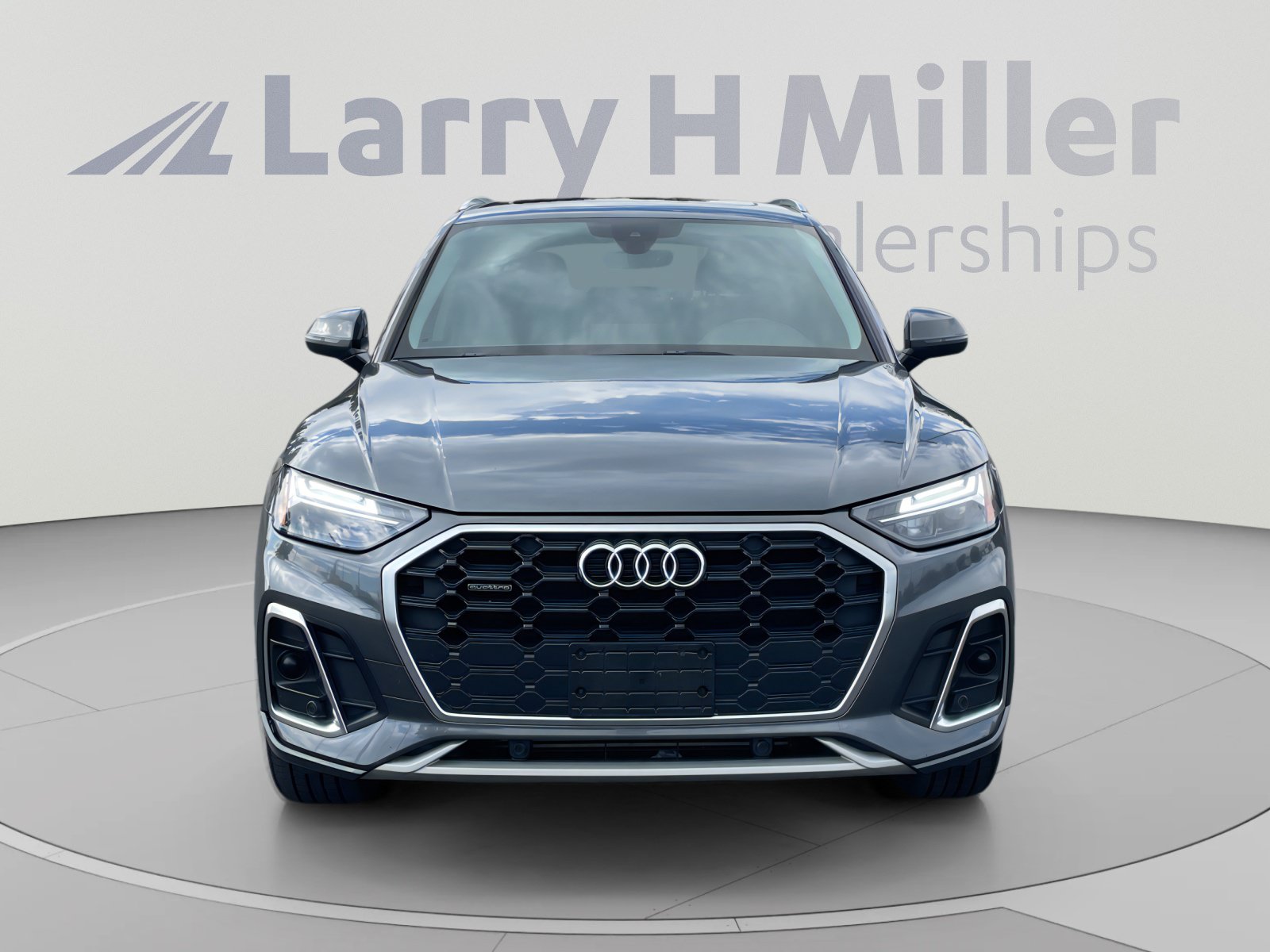 Used 2023 Audi Q5 2.0T Premium w/ Convenience Package AWD/4WD image 8