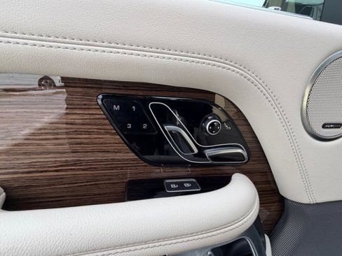 Certified 2021 Land Rover Range Rover image 11