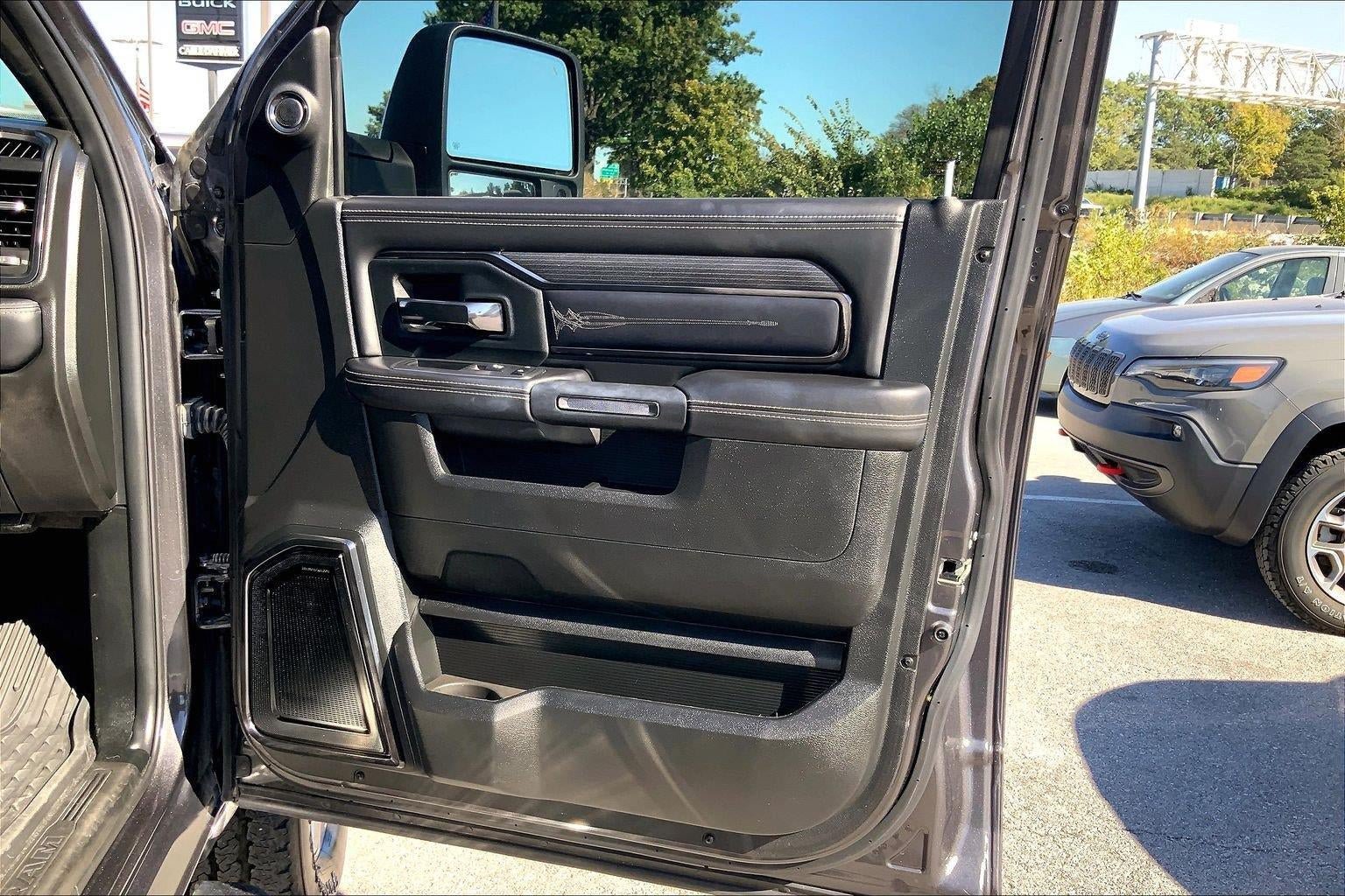 Used 2024 RAM 3500 Limited AWD/4WD image 25