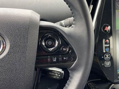 Used 2022 Toyota Prius Prime XLE image 18