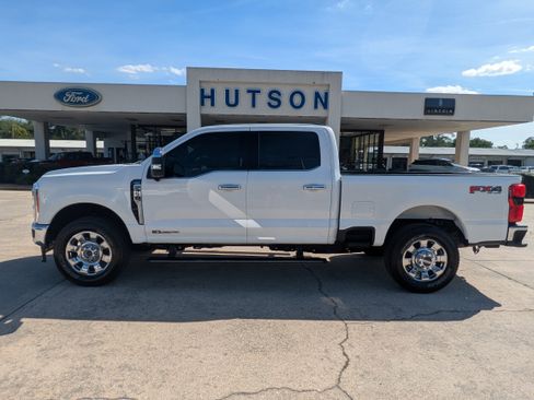 Used 2023 Ford F350 Lariat w/ Lariat Ultimate Package AWD/4WD image 1