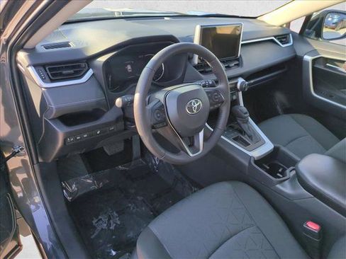 Used 2025 Toyota RAV4 XLE w/ Convenience Package FWD image 10