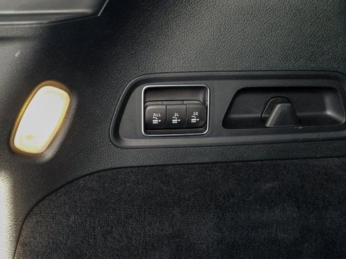 Used 2025 Mercedes-Benz GLS 450 4MATIC image 62