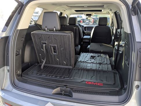 Certified 2023 GMC Acadia Denali w/ Denali Ultimate Package AWD/4WD image 34