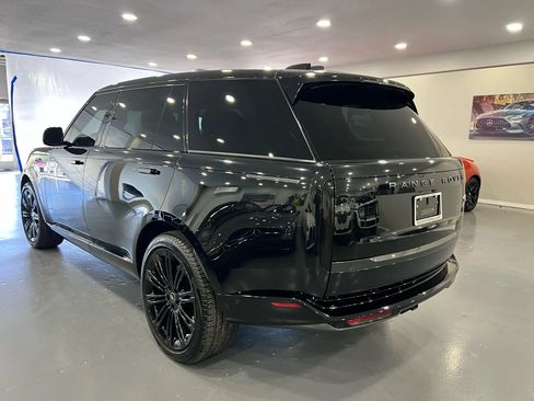 Used 2023 Land Rover Range Rover Long Wheelbase Autobiography AWD/4WD image 4