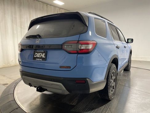 Used 2023 Honda Pilot TrailSport image 7