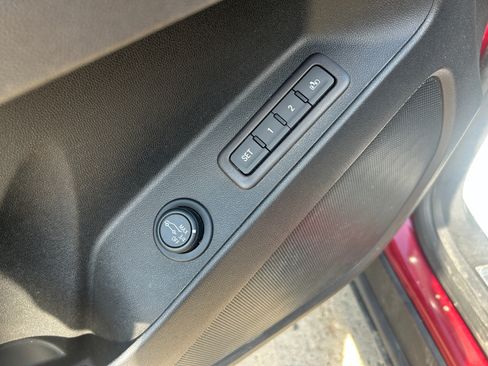 Used 2019 Chevrolet Equinox Premier AWD/4WD image 15
