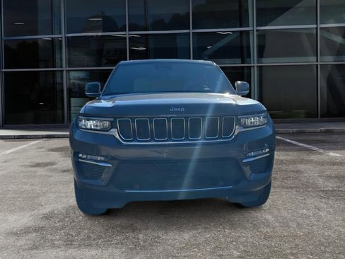 New 2025 Jeep Grand Cherokee Limited w/ Luxury Tech Group II image 2