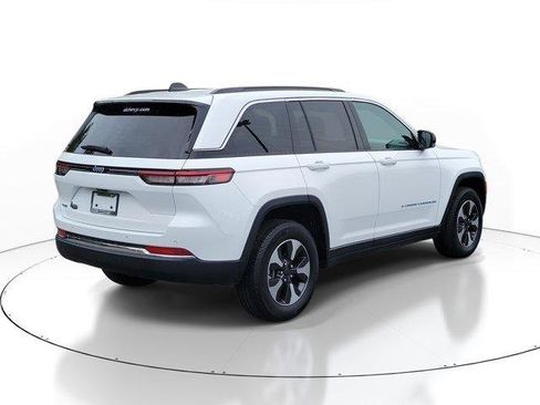 Used 2024 Jeep Grand Cherokee Limited 4xe w/ Trailer Tow Package AWD/4WD image 4