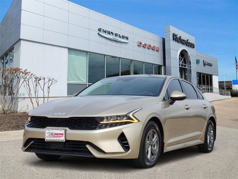 Used 2022 Kia K5 LXS image 2