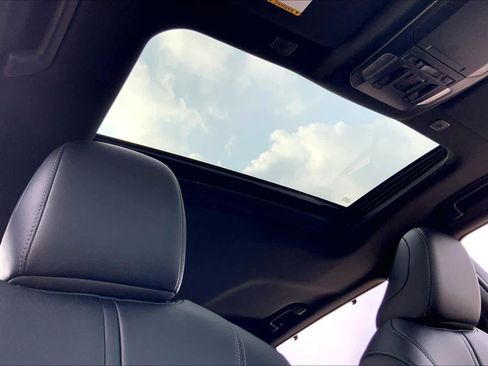 Certified 2025 Toyota Highlander XSE image 14