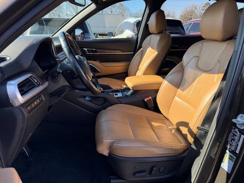 Used 2020 Kia Telluride SX w/ Towing Package image 8