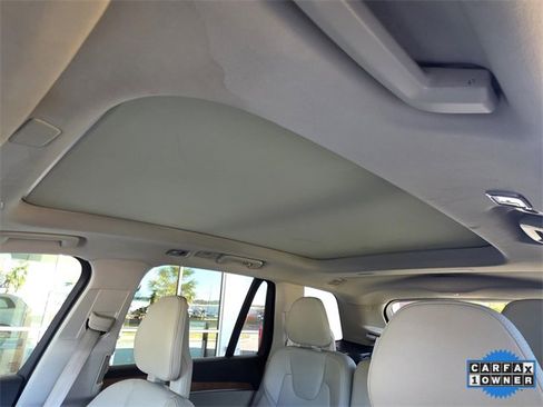 Used 2021 Volvo XC90 T8 Inscription Expression w/ Climate Package image 7