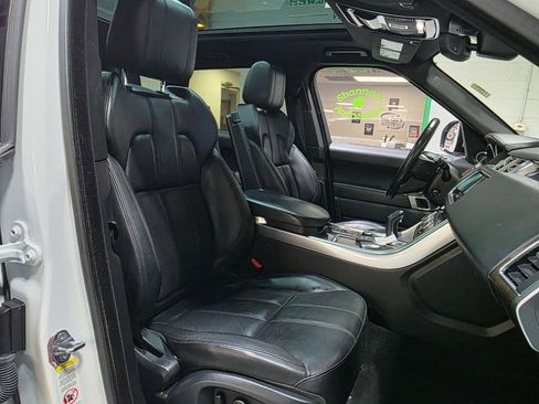 Used 2017 Land Rover Range Rover Sport SE AWD/4WD image 25