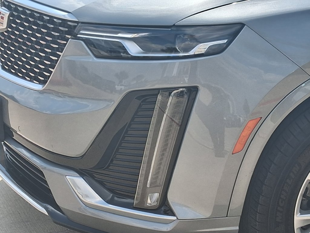 Used 2024 Cadillac XT6 Luxury w/ LPO, Floor Liner Package FWD image 7