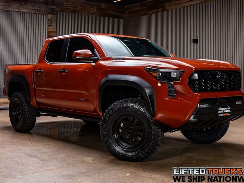 Used 2025 Toyota Tacoma TRD Off-Road image 1