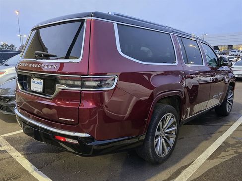 Used 2023 Jeep Grand Wagoneer L Series II image 9