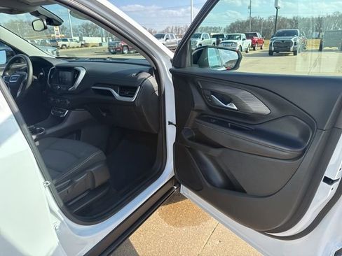 Used 2023 GMC Terrain SLE w/ Driver Convenience Package image 49