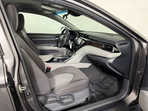 Used 2019 Toyota Camry LE FWD image 42