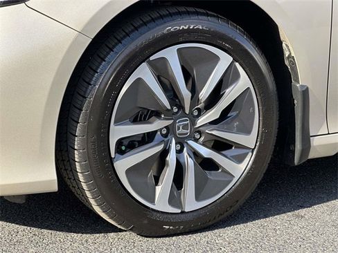 Used 2019 Honda Accord Touring image 5
