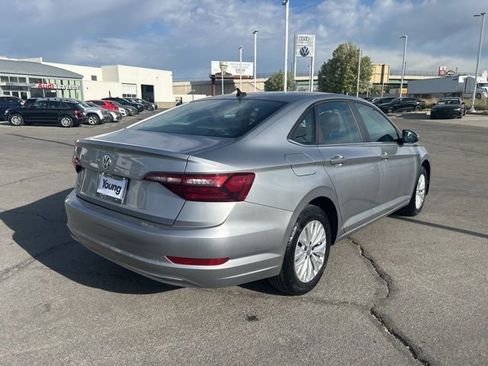 Used 2020 Volkswagen Jetta S image 3