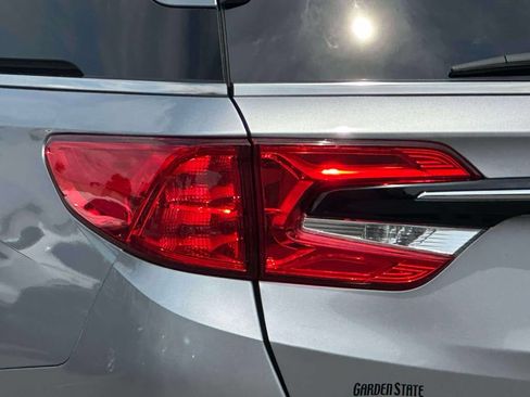 Certified 2024 Honda Odyssey EX-L image 8