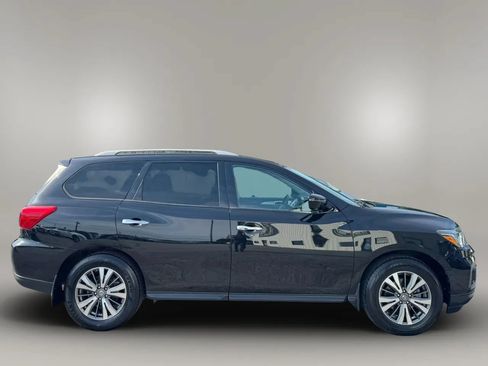 Used 2017 Nissan Pathfinder SL w/ SL Premium Package FWD image 6