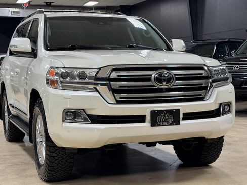 Used 2016 Toyota Land Cruiser AWD/4WD image 5