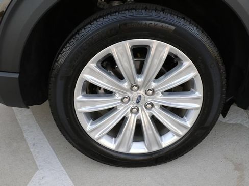 Used 2025 Ford Explorer Platinum w/ LUX Leather Package AWD/4WD image 8
