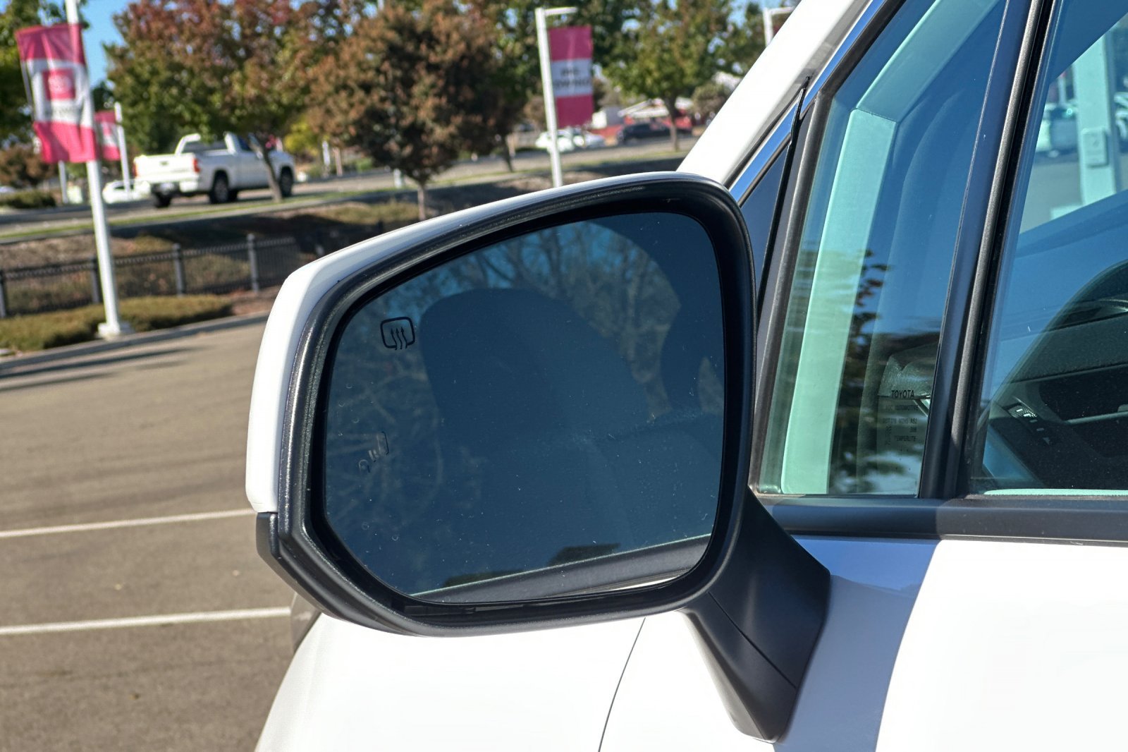 Certified 2026 Toyota Sienna LE FWD image 55