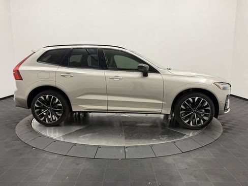 New 2026 Volvo XC60 B5 Ultra w/ Protection Package Premier AWD/4WD image 3