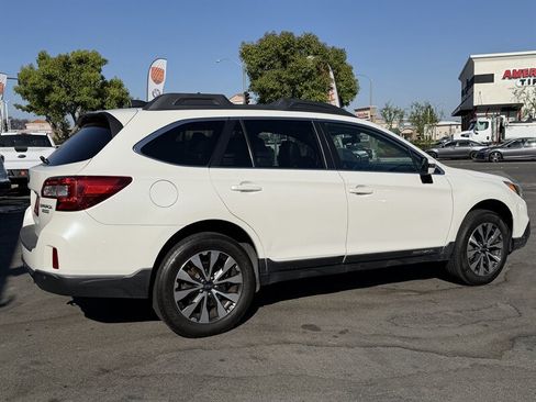 Used 2017 Subaru Outback 2.5i Limited AWD/4WD image 24