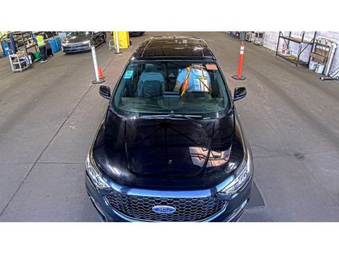 Used 2024 Ford Edge ST-Line AWD/4WD image 3