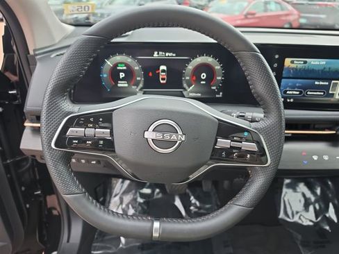 Used 2024 Nissan Ariya FWD image 16