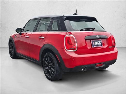 Used 2019 MINI Cooper 4-Door Hardtop image 3