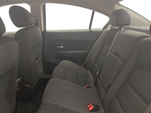 Used 2016 Chevrolet Cruze LT image 18