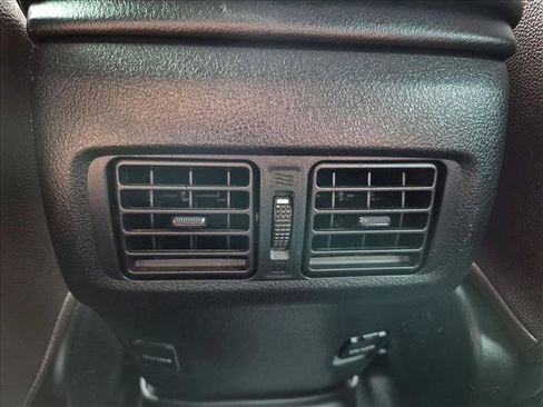 Used 2018 Toyota 4Runner SR5 AWD/4WD image 17