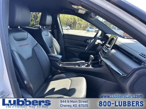 Used 2025 Jeep Compass Trailhawk w/ Trailer Tow Group image 20