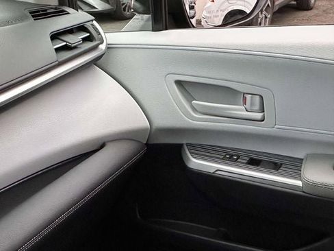 Used 2026 Toyota Sienna LE image 29