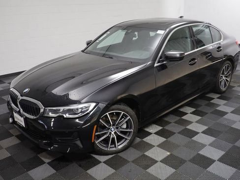 Used 2020 BMW 330i xDrive Sedan w/ Convenience Package image 2