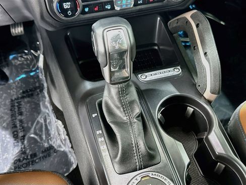 Used 2024 Ford Bronco Outer Banks AWD/4WD image 17